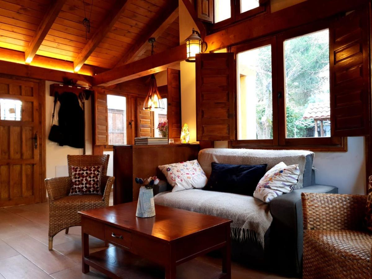 Acogedora Casa Rural En La Sierra De Madrid Матаэльпино Экстерьер фото