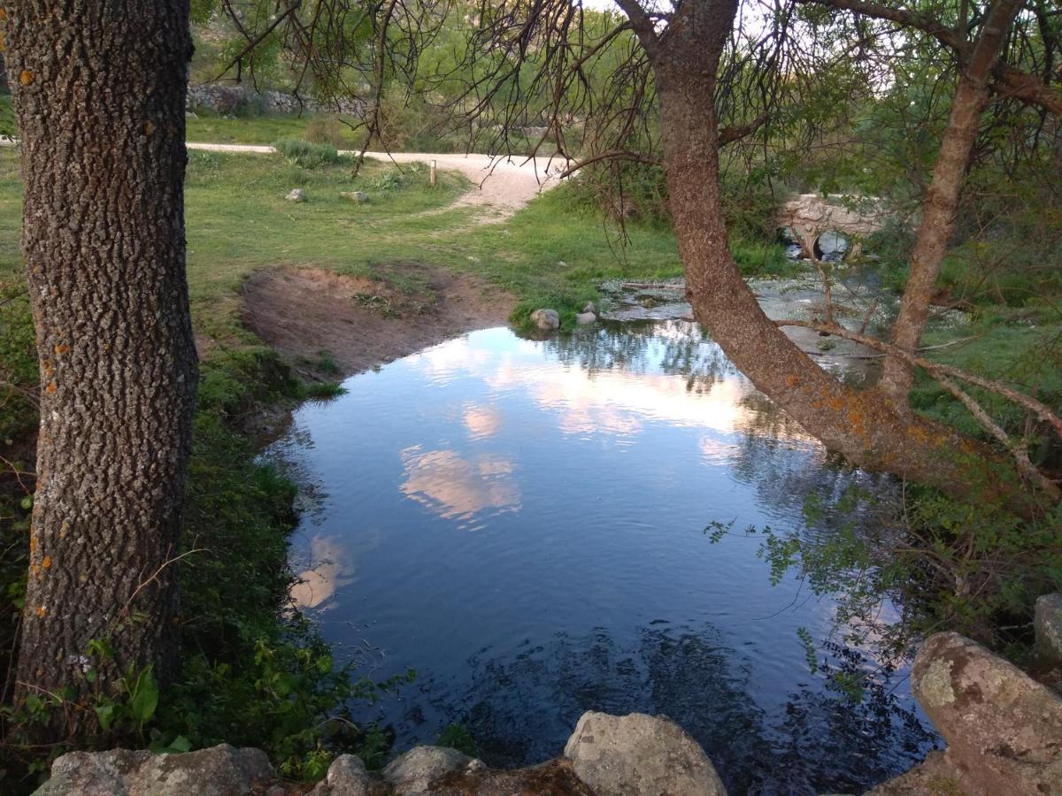 Acogedora Casa Rural En La Sierra De Madrid Матаэльпино Экстерьер фото